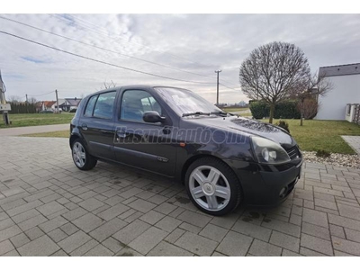 RENAULT CLIO 1.6 16V Privilege TÖRÉSMENTES. FÉNYEZÉSMENTES