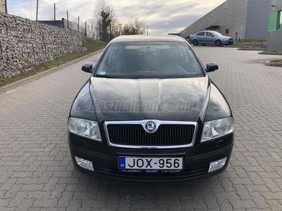 SKODA OCTAVIA 1.6 Ambiente KIVÁLÓ ÁLLAPOT- DIGITÁLIS KLÍMA - FÉNYSZÓRÓMOSÓ !