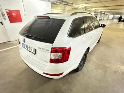 SKODA OCTAVIA 1.6 CR TDI Style 4x4 folyamatosan szervizelt /flotta frissítés miatt eladó /szerz+szla /jégkár horpad