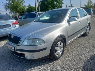 SKODA OCTAVIA 1.6 Elegance 229000km! KÉTZÓNÁS DIGITKLIMA! ALUFELNI!