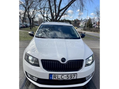 SKODA OCTAVIA Combi 2.0 CR TDI Elegance DSG NAGY NAVI.ÜLÉS FÜTÉS.F1