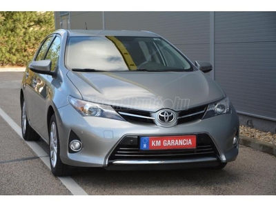 TOYOTA AURIS 1.6 Executive (Automata) // KARAMBOLMENTES // KM GARANCIA // FULL EXTRA-NAVI-KAMERA! // IGAZI RITKASÁG!