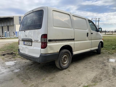 TOYOTA HI-ACE 2.5 D4-D