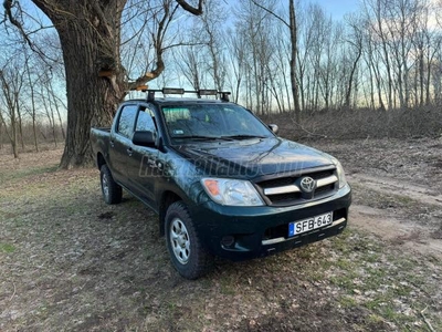 TOYOTA HI LUX Hilux 2.5 D-4D 4x4 Double Comfort