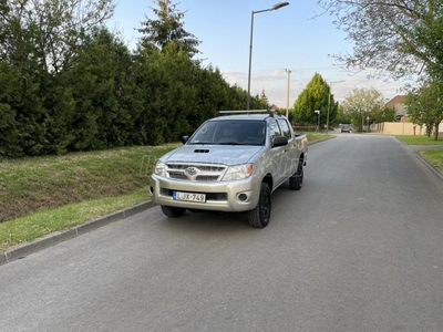 TOYOTA HI LUX Hilux 2.5 D-4D 4x4 Double Comfort AC Üzembiztos-Tökéletes hajtás