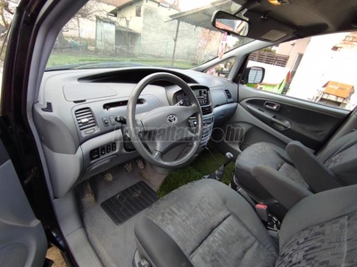 TOYOTA PREVIA 2.0 D-4D