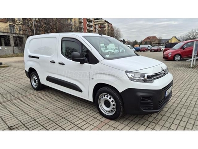 TOYOTA PROACE City 1.5 D Active Smart Cargo L2H1 54 e Km Mo-i Vezetett szervizkönyves