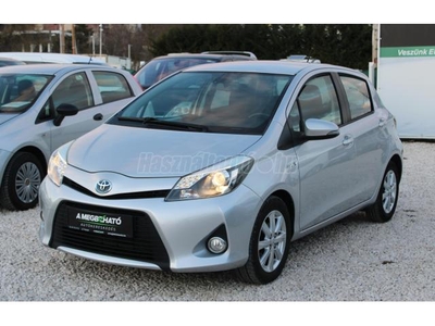 TOYOTA YARIS 1.5 HSD Active (Automata) 63e km. Digit klíma. Tempomat Tolatókamera. Garancia