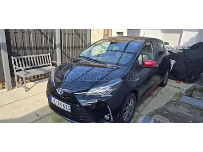 TOYOTA YARIS 1.5 VVT-i Hybrid Selection Red e-CVT