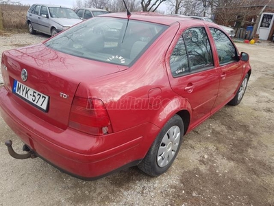 VOLKSWAGEN BORA 1.9 PD TDi Comfortline