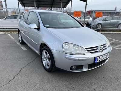 VOLKSWAGEN GOLF V 1.4 Perfekt KLÍMA/PDC/ALU/Ü.FŰTÉS/MEGKÍMÉLT!