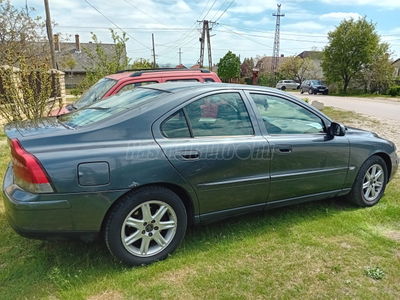 VOLVO S60 2.4 D Momentum