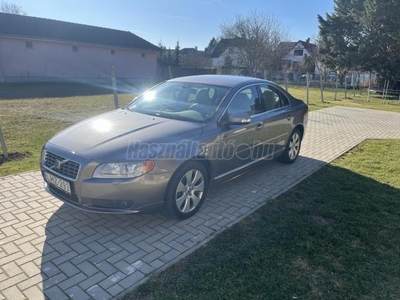 VOLVO S80 2.4 D [D5] AWD Summum Geartronic