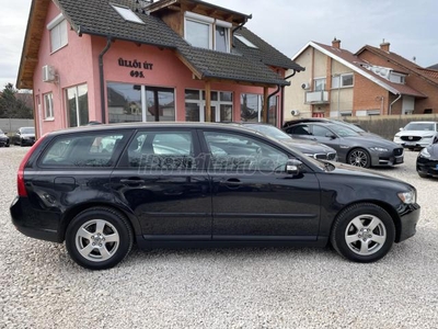 VOLVO V50 1.8 Kinetic 187000 KM.NAVIGÁCIÓ. BLUETOOTH.FRISSEN SZERVIZELVE