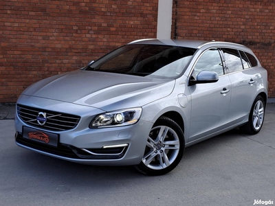 Volvo V60 2.4 D [D6] Phev AWD Summum Geartronic...