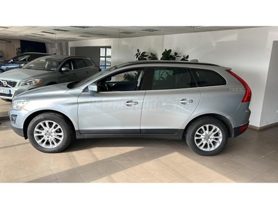 VOLVO XC60 2.4 D [D5] Summum Geartronic