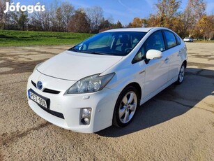 Toyota Prius 1.8 HSD Sol Navi (Automata) - Navigáció / tempomat