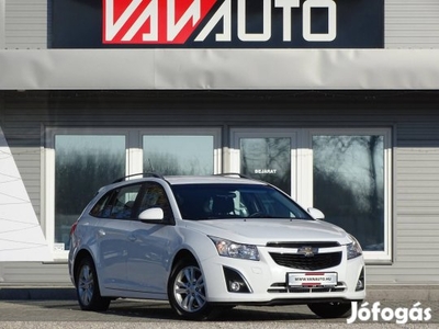 Chevrolet Cruze SW 1.7d LS Plus Klíma-Tempomat-...