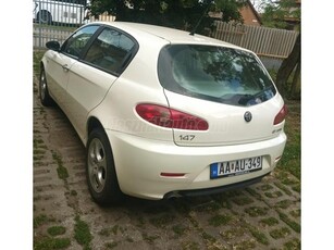 ALFA ROMEO 147 1.6 T. Spark Distinctive