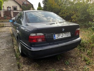 BMW 520i (Automata)