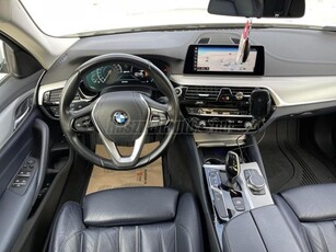 BMW 530e iPerformance (Automata) LUXURY LINE!M.O-i! LED!NAVIPROF!KAMERA!SPORT BŐR!PARK.ASSZISZT!18-ALU!