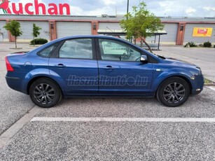 FORD FOCUS 1.6 Titanium Titánium