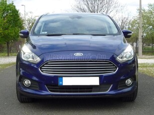 FORD S-MAX 2.0 TDCi Vignale AWD Powershift [7 személy] 4X4 F1. MAGYARORSZÁGI. LEINFORMÁLHATÓ. 221000-KM