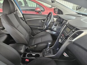 HYUNDAI I30 1.6 CRDi HP ISG Comfort DSG i30