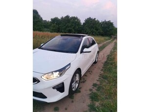 KIA CEE'D 1.0 TGDI Gold Panoráma tetővel