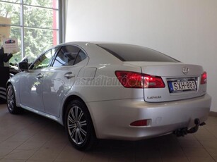 LEXUS IS 220d