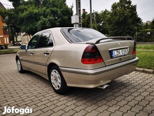 Mercedes-Benz C 180 Classic Friss Műszaki Vizsg...