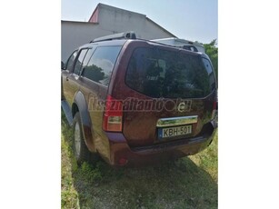 NISSAN PATHFINDER 2.5 Tdi LE (Automata)