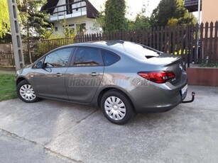 OPEL ASTRA J Sedan 1.6 Enjoy EURO6