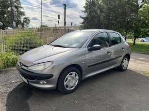 PEUGEOT 206 1.6 Premium XT