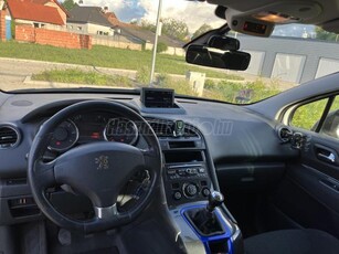 PEUGEOT 5008 2.0 HDi Premium