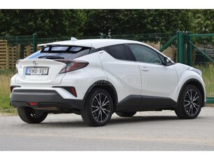 TOYOTA C-HR 1.2T Executive 64ekm/Mo-i/1tulNavi/Üfűt/Kormfűt/ACCtemp/LED/18Alu/Sávtart/Aut.park/Garancia!!