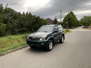 TOYOTA LAND CRUISER 3.0 D Executive Rövid-6-os Kéziváltó-Digit klíma-Tempomat