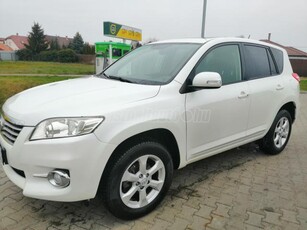 TOYOTA RAV 4 Rav4 2.2 D-4D Executive Navi