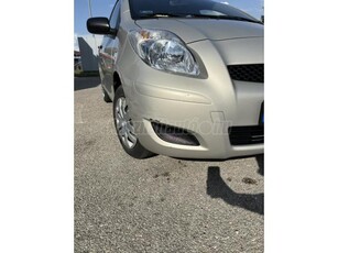 TOYOTA YARIS 1.0