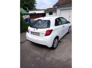 TOYOTA YARIS 1.0 Active