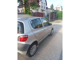 TOYOTA YARIS 1.0 Linea Luna