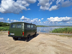 UAZ 452