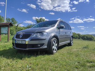 VOLKSWAGEN TOURAN Cross2.0 PD TDI DSG DPF