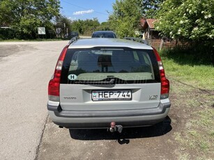 VOLVO V70 2.4