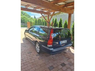 VOLVO V70 2.4 D