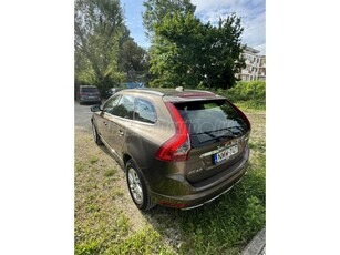 VOLVO XC60 2.0 D [D4] Summum Geartronic FWD