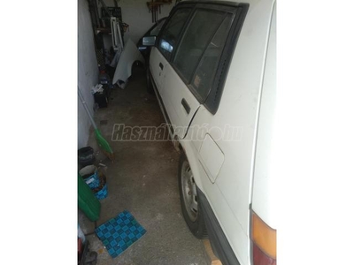 TOYOTA COROLLA 1.3 DL