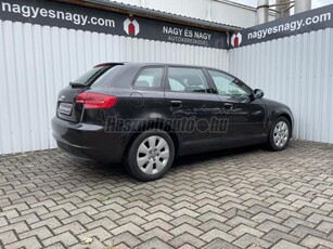 AUDI A3 1.6 TDI Ambiente DPF Mo.i . S.mentes . Végig vezetett szervízkönyv . Digitális klíma