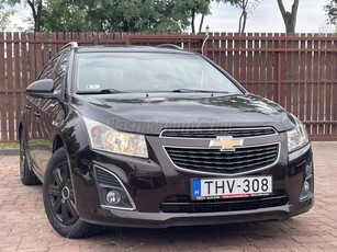 CHEVROLET CRUZE SW 1.4t LTZ Plus Bal oldala sérült