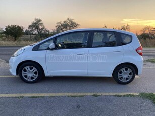 HONDA JAZZ 1.4 Elegance !!VÉGIG VEZETETT SZERVIZKÖNYV. KITŰNŐ ÁLLAPOT!!